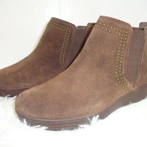 Fitflop Superchelsea Womens Size 6 US Brown Chocolate Studs Boots J05-030